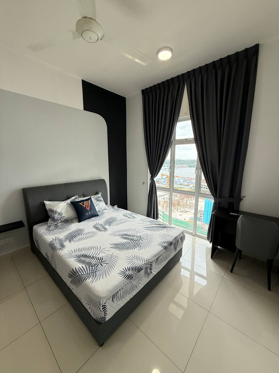 Master room with A/C individual toilet (R5) - Sky Suite SS 19-09
