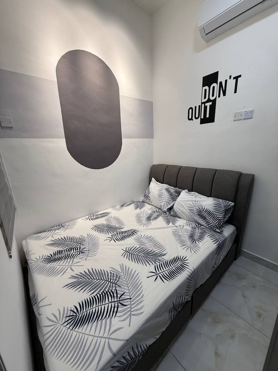 Common room with A\C shared toilet (R5) - Jalan Bakar Batu